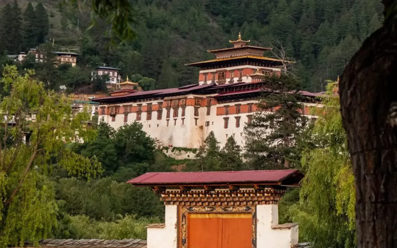 Best Bhutan Vacations, Tours, Trips and Luxury Travel 2025/2026