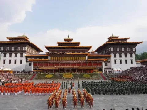Thai King visits Bhutan
