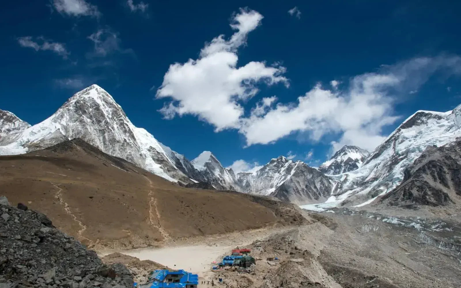 Is Everest Base Camp Trek Possible for Travelers from Singapore and Vietnam?