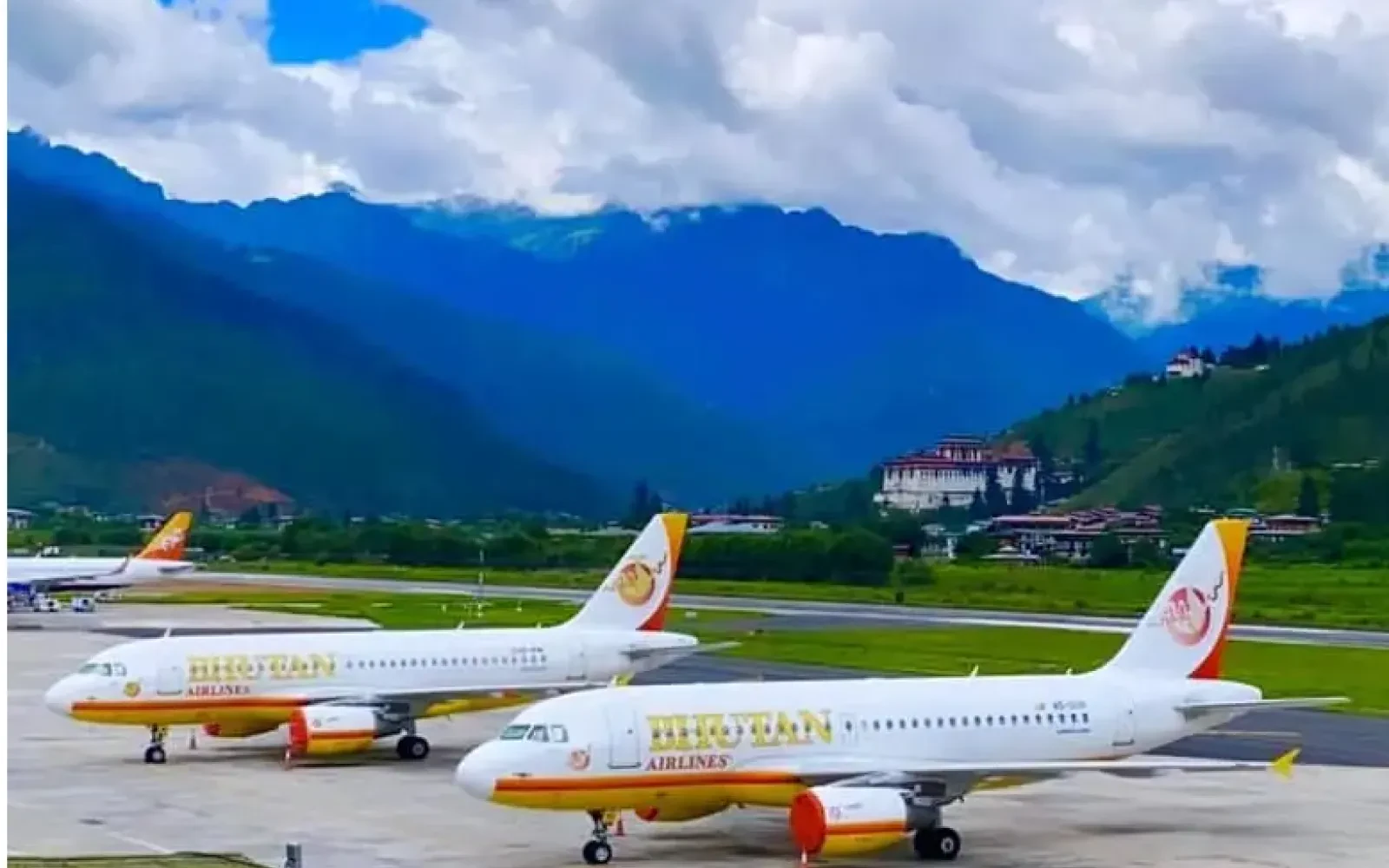 Discover Nepal & Bhutan: Ideal Travel Seasons and Complete Itinerary