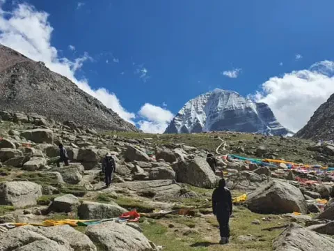 Kailash Mansarovar Yatra 2026–2027 | Best Kailash Tour Packages & Dates