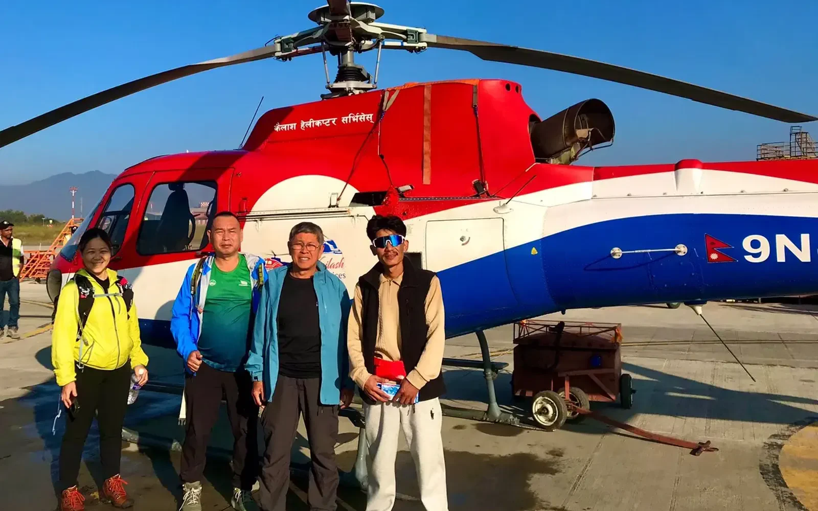 Luxury Everest Heli Tour & Breakfast at Everest View Hotel