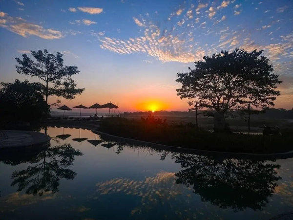 Private Nepal Tour: Kathmandu & Chitwan Jungle Adventure